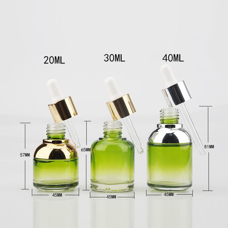 Glass essential oil bottles are the main form of essential oil packaging, occupying a major share of essential oil packaging. The reasons are: First, people’s traditional use habits, glass essential oil bottle packaging has gone through a long history, people have formed a habit and prefer to associate essential oils with glass bottles. Second, the packaging of glass essential oil bottles is mostly dark, avoiding light, which is good for protecting essential oils. Third, the beauty and texture of glass essential oil bottles give people a high-end feel. So, how is the wholesale price of glass essential oil bottles calculated? First of all, the size of the glass essential oil bottle, the larger the glass essential oil bottle, the higher the unit price. Secondly, the glass essential oil bottles are sealed, some are ordinary lids, and some are essential oil bottles with drippers. The wholesale price of these essential oil bottles will be more expensive, but they are also more convenient to use. Finally, the style of the glass essential oil bottle will ultimately affect the price of the product.